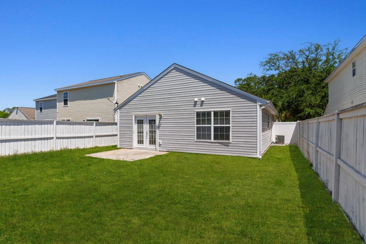 833 Silvercrest Dr.  Photo 27