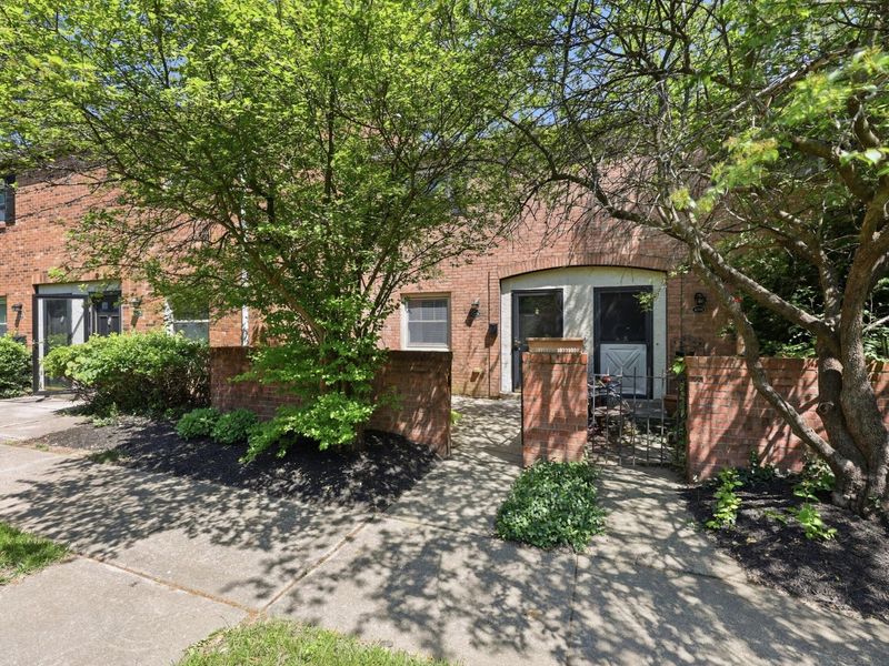 4792 Merrifield Place, Unit 41, Columbus, OH 43220 Photo 5