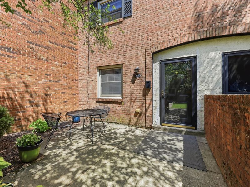 4792 Merrifield Place, Unit 41, Columbus, OH 43220 Photo 6