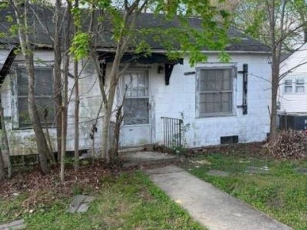 107 Pine Street , Thomasville, NC 27360