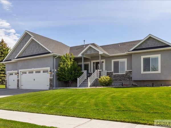 653 S 4th E, REXBURG, ID 83440
