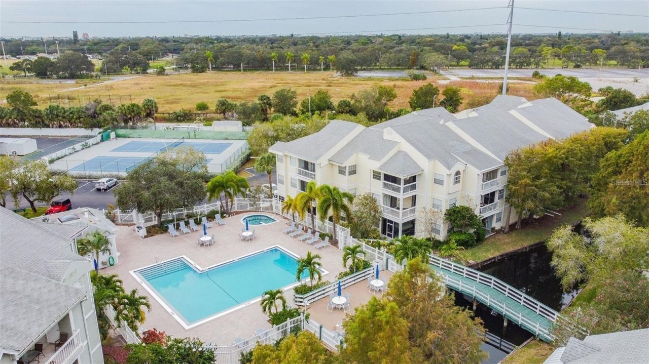6802 Stones Throw Circle N, Unit 14206, Saint Petersburg, FL 33710 Photo