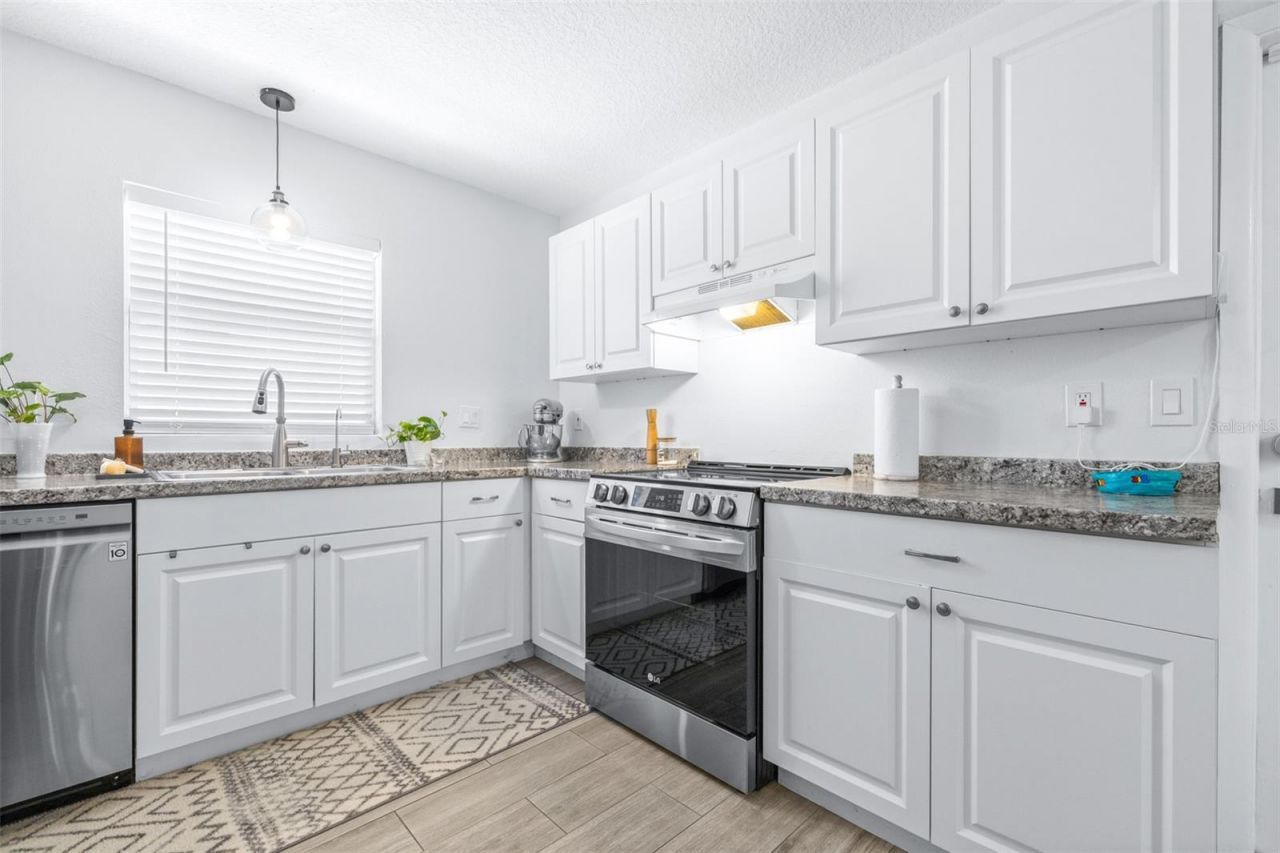 11147 Longhill Drive N, Pinellas Park, FL 33782 Photo