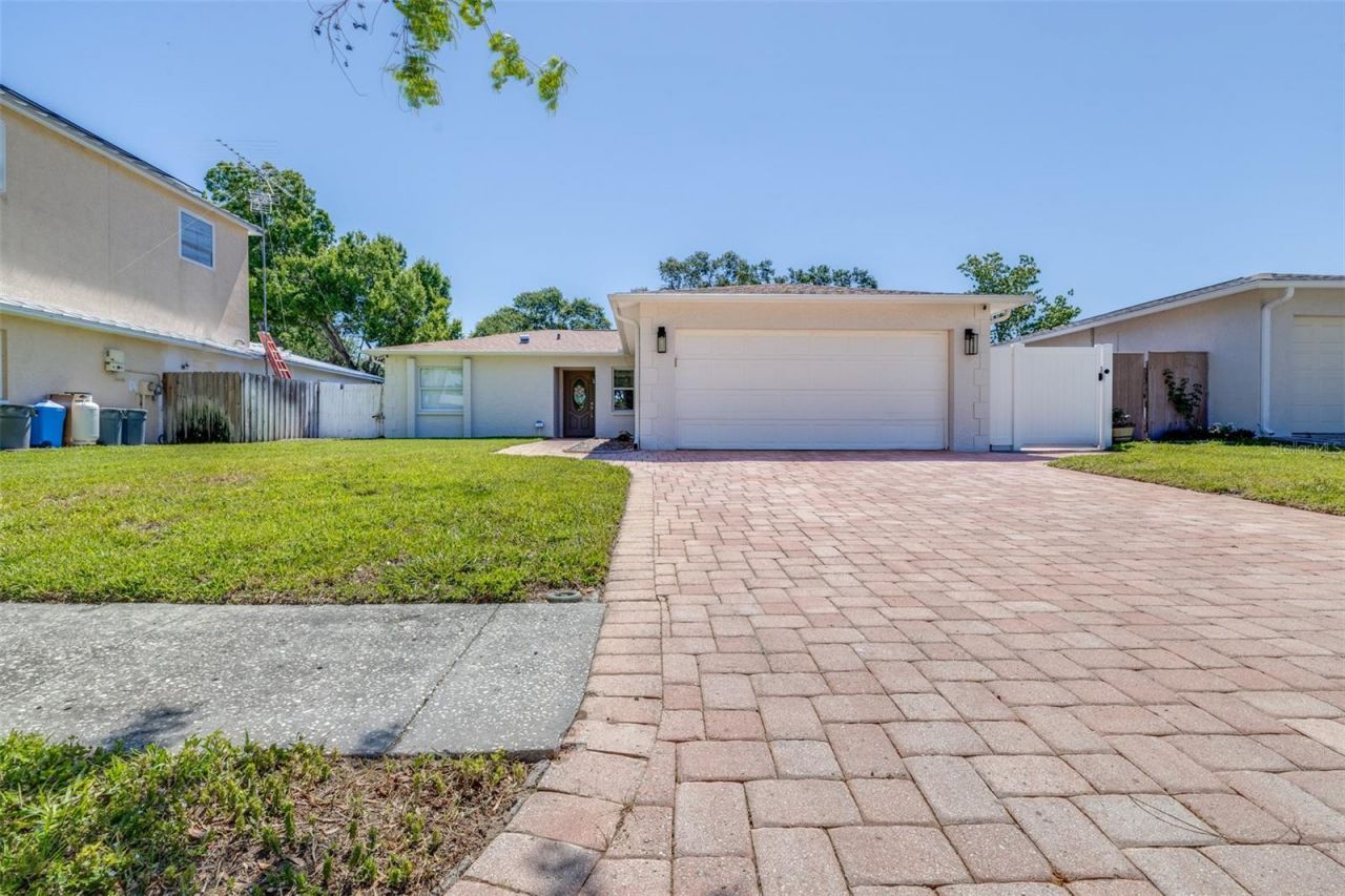 11147 Longhill Drive N, Pinellas Park, FL 33782 Photo