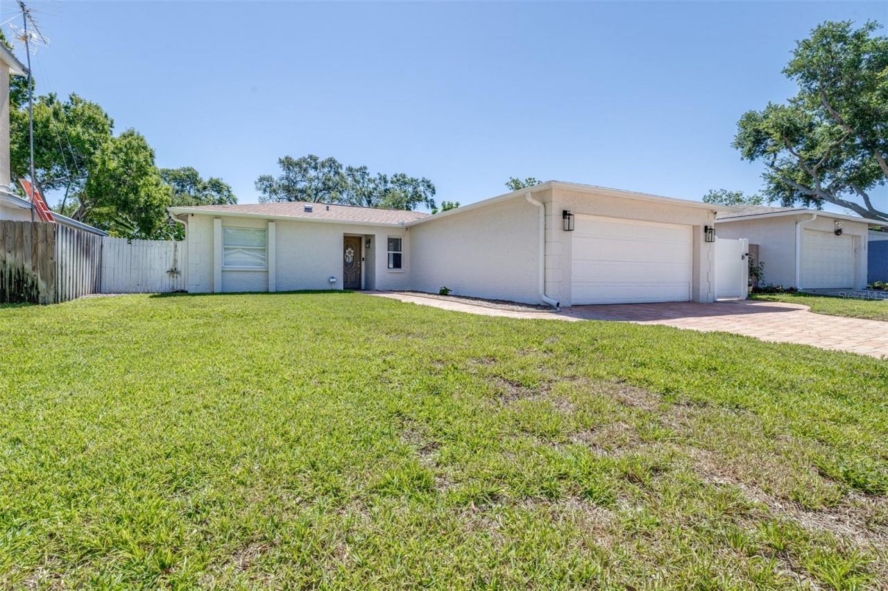 11147 Longhill Drive N, Pinellas Park, FL 33782 Photo
