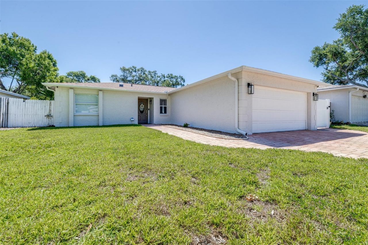 11147 Longhill Drive N, Pinellas Park, FL 33782 Photo