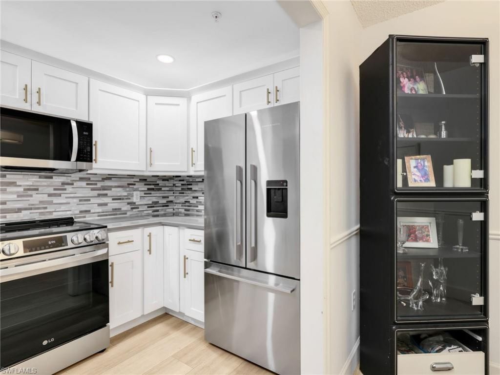 201 Arbor Lake Dr, Unit 2-107, Naples, FL 34110 Photo