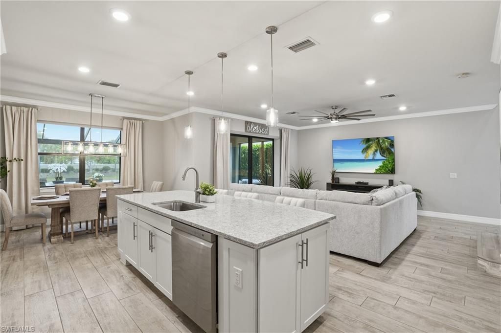7195 Wilton Dr, Naples, FL 34109 Photo