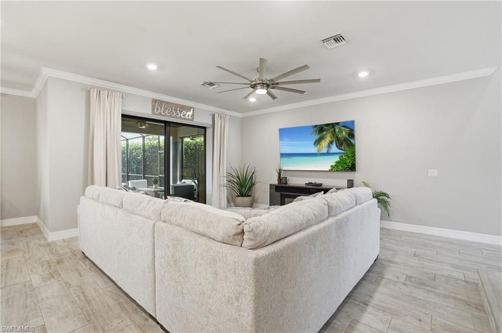 7195 Wilton Dr, Naples, FL 34109 Photo