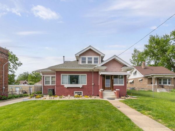 1810 W 4Th Street, Waterloo, IA 50701
