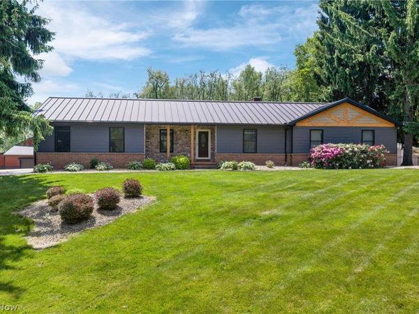 408 Center Road , New Franklin, OH 44319