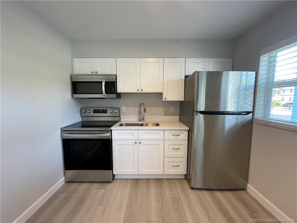 661 Hernando Street, Unit 4, Fort Pierce, FL 34949 Photo