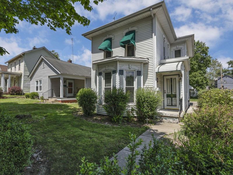 325 E Walnut Street , Lancaster, OH 43130 Photo 2
