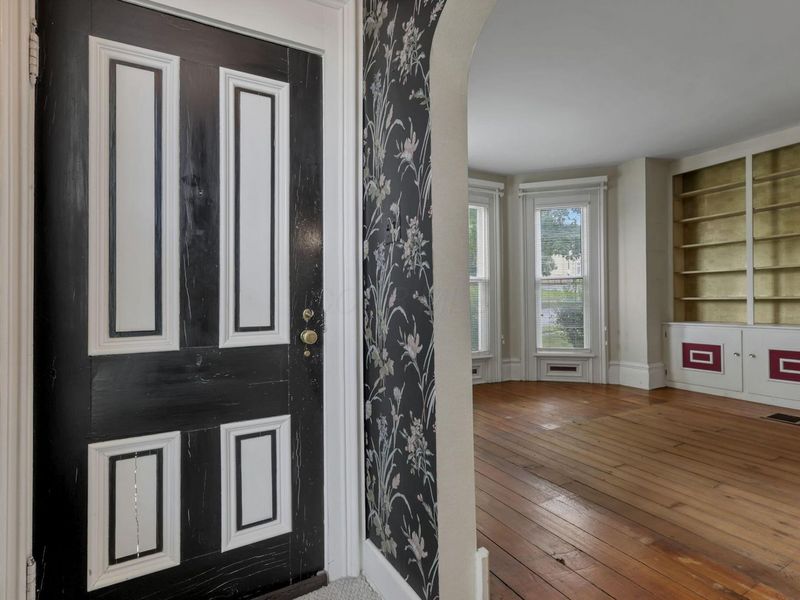 325 E Walnut Street , Lancaster, OH 43130 Photo 6