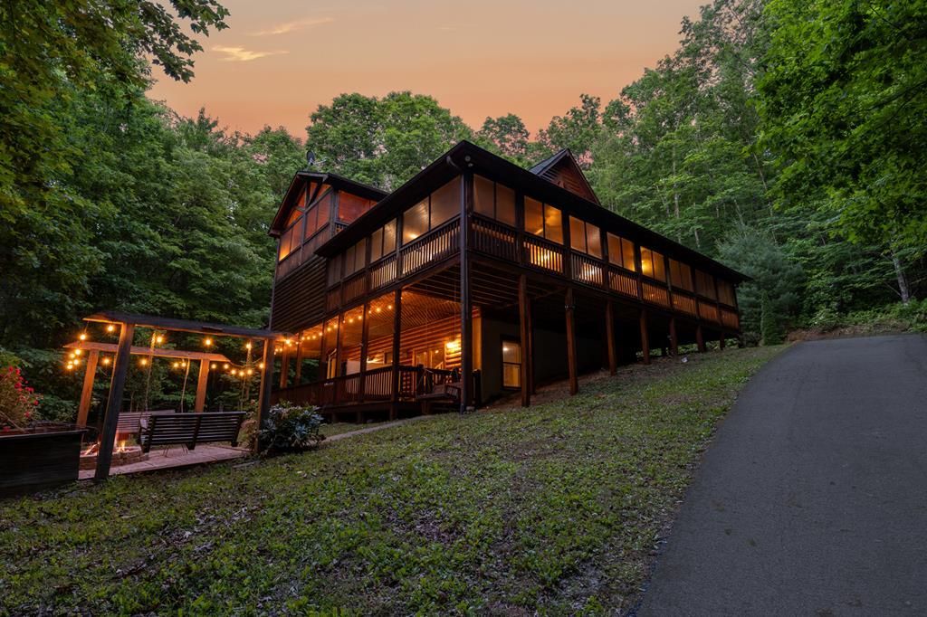 220 Solar Drive, Blue Ridge, GA 30513 Main Photo