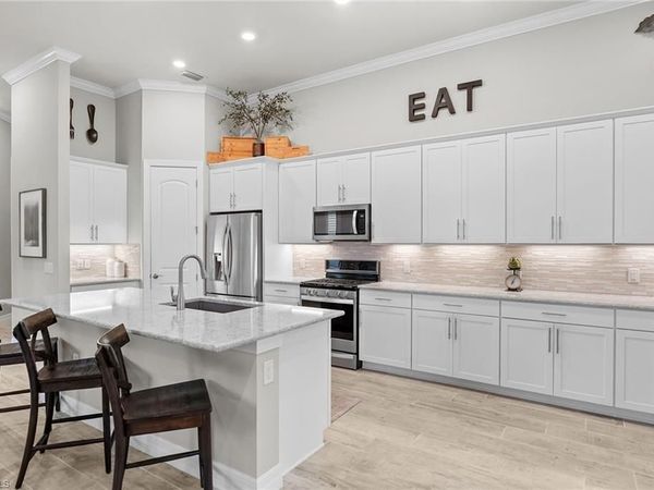 7253 Wilton DR , NAPLES, FL 34109