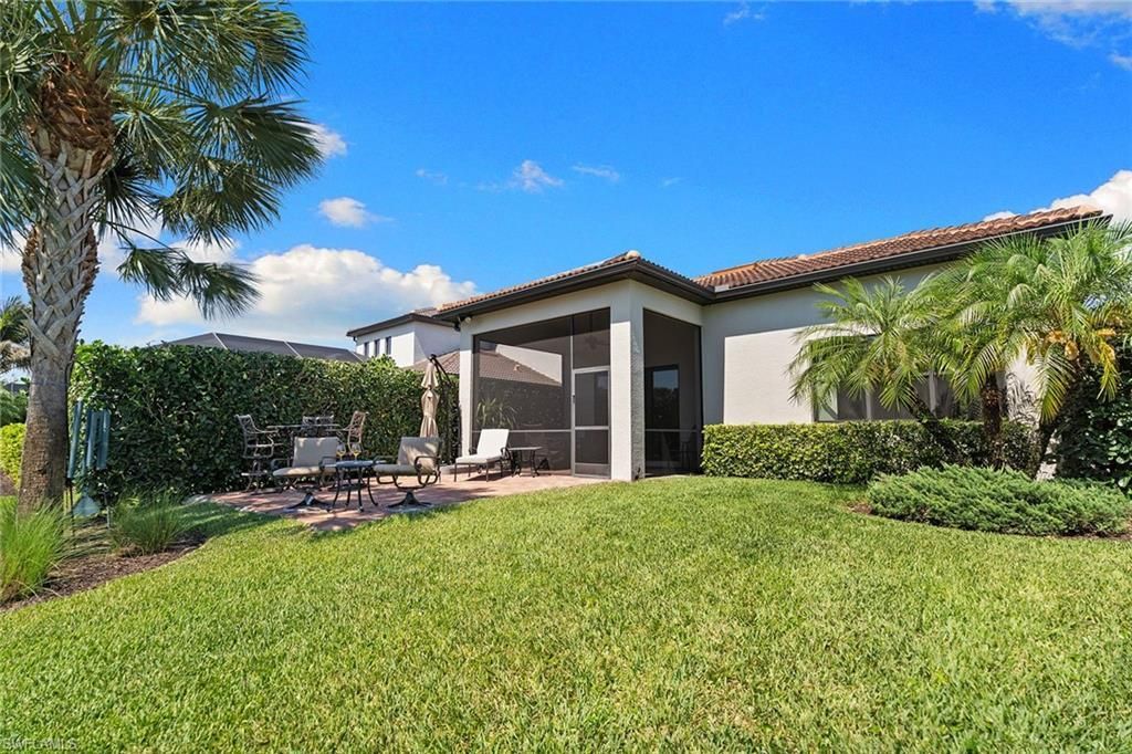 7253 Wilton Dr , Naples, FL 34109 Photo