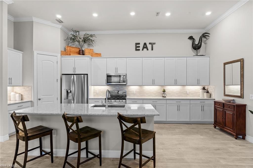 7253 Wilton Dr , Naples, FL 34109 Photo