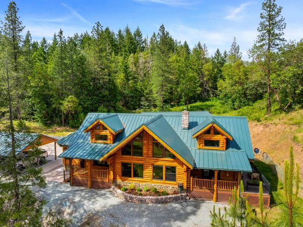 225 SE Eagle Ridge Drive, Canyonville, OR 97417