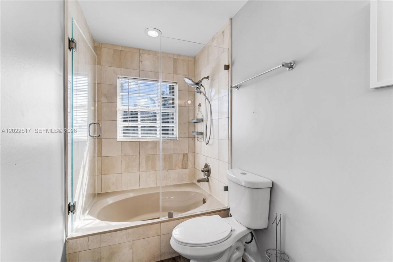 349 Virginia St , Unit 349, Hollywood, FL 33019 Photo