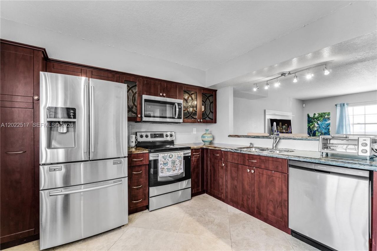 349 Virginia St , Unit 349, Hollywood, FL 33019 Photo
