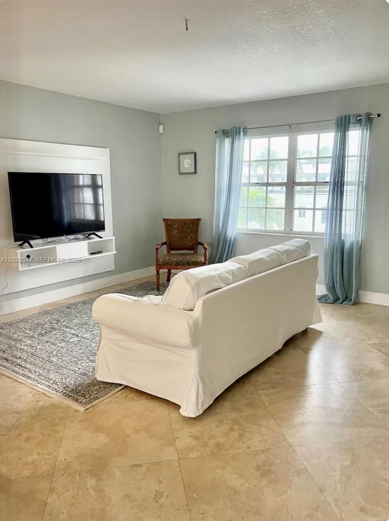 349 Virginia St , Unit 349, Hollywood, FL 33019 Photo