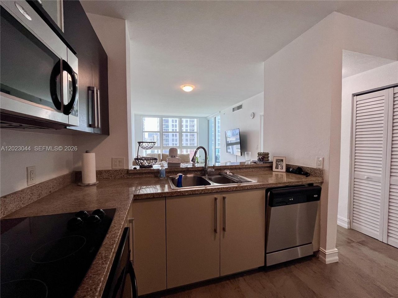 500 NE 29th St , Unit 1005, Miami, FL 33137 Photo