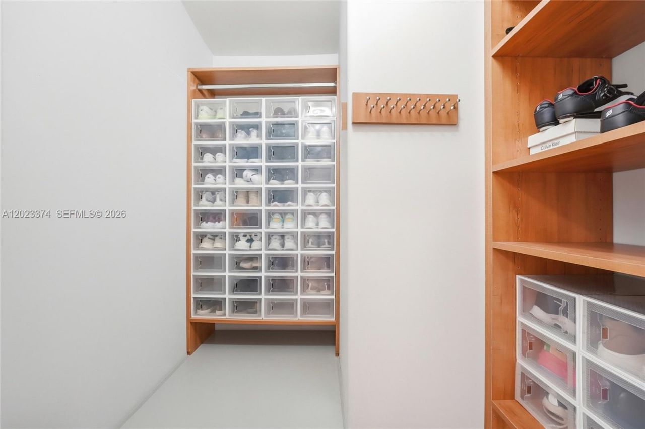 19920 NW 9th Dr, Unit 19920, Pembroke Pines, FL 33029 Photo