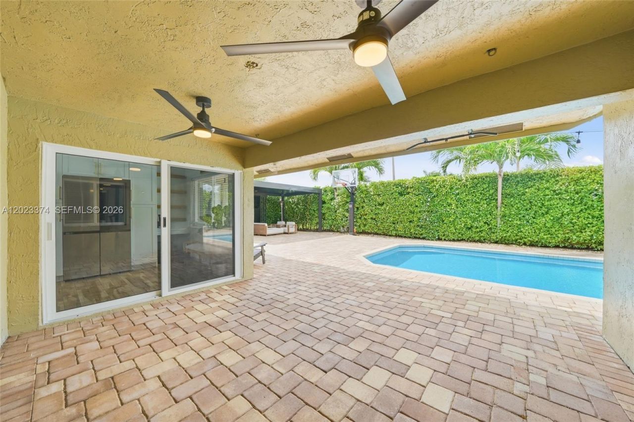 19920 NW 9th Dr, Unit 19920, Pembroke Pines, FL 33029 Photo