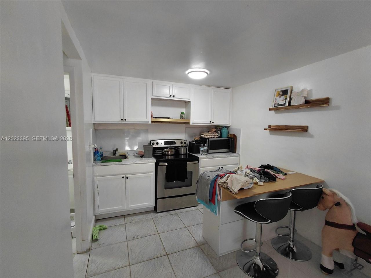 2140 NW 1st Ter , Miami, FL 33125 Photo