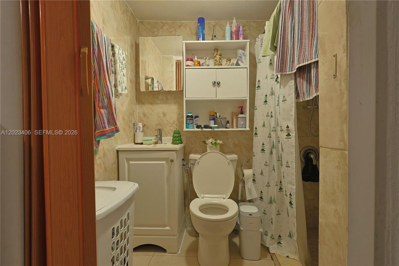 330 W 44th St, Hialeah, FL 33012 Photo