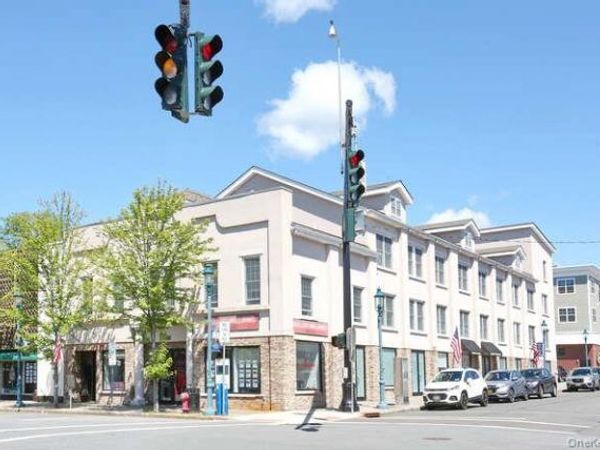 21 E Central Avenue , Unit 302, Pearl River, NY 10965