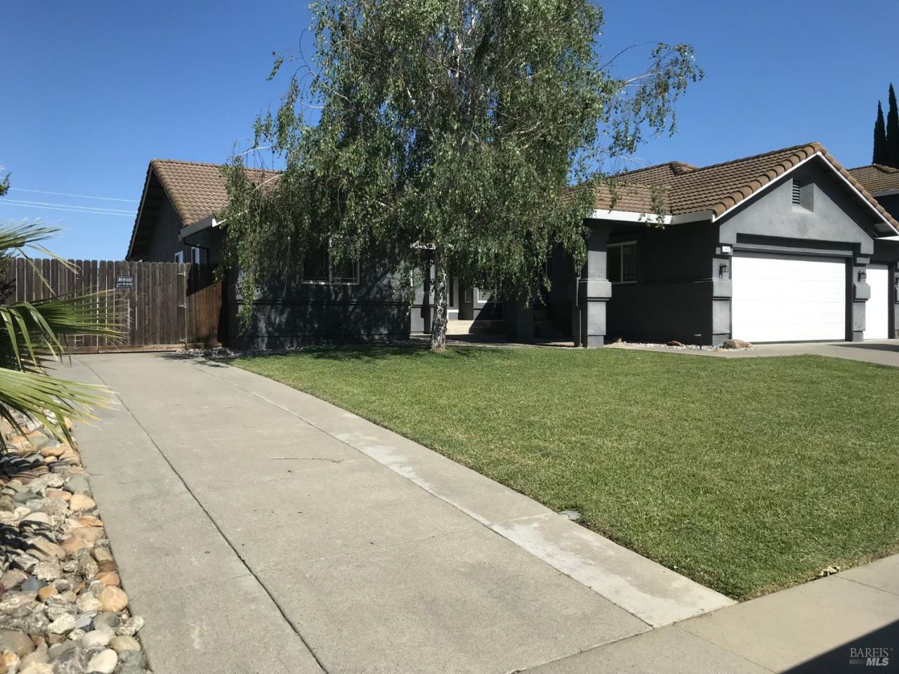 143 Fallen Leaf Drive, Vacaville, CA 95687 Main Photo