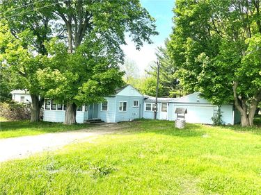 7395 Black Street Road , Le Roy, NY 14482