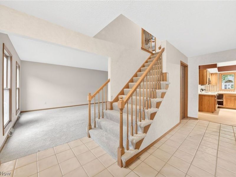 5532 Quail Run , North Olmsted, OH 44070 Photo 2