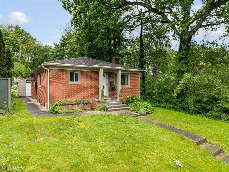 84 Pfeiffer Avenue, Akron, OH 44312 Photo 2