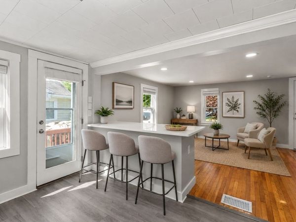 102 Turnpike St, Easton, MA 02375