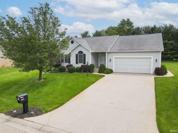 60572 Ashton Way, Elkhart, IN 46528