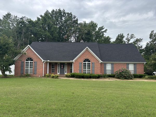 902 Chole Dr., New Albany, MS 38652