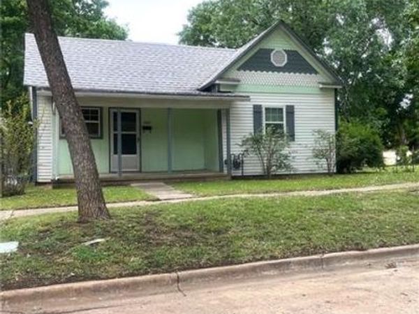 1015-1017 N 6th Street, Independence, KS 67301