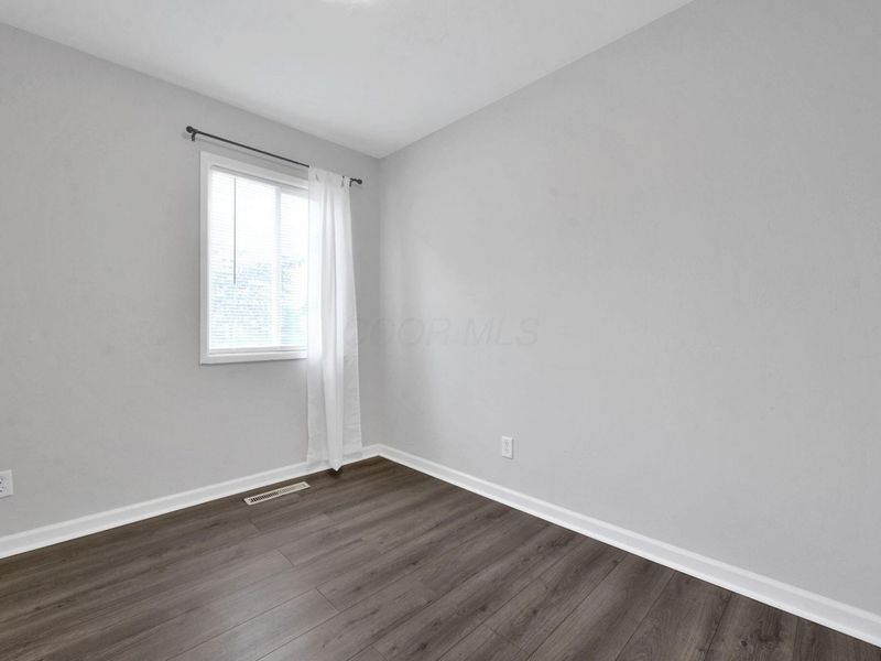 990 Strimple Avenue , Columbus, OH 43229 Photo 14