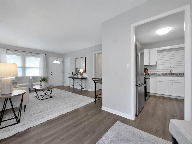 990 Strimple Avenue , Columbus, OH 43229 Photo 9