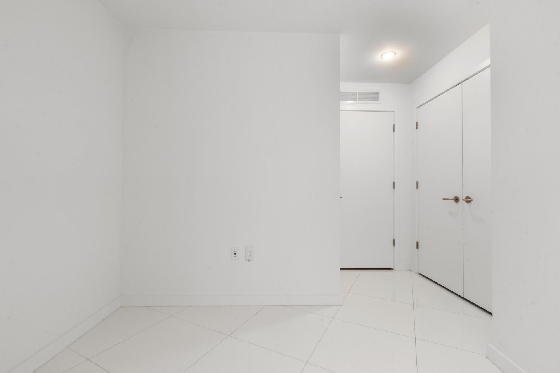 851 NE 1st Avenue, Unit 3202, Miami, FL 33130 Photo