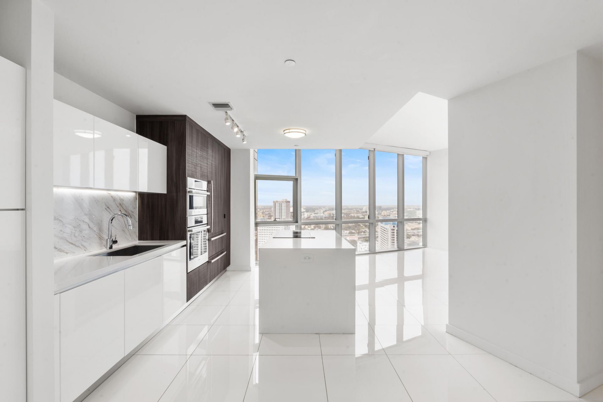 851 NE 1st Avenue, Unit 3202, Miami, FL 33130 Photo