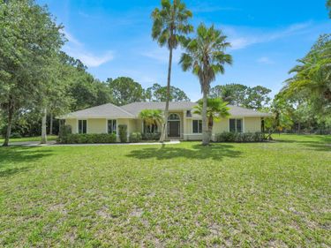 16026 N 75th Ave Avenue N, Palm Beach Gardens, FL 33418