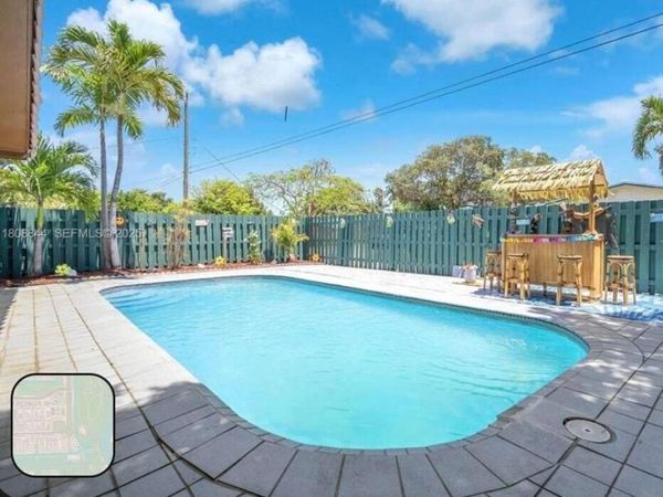 1520 N 25th Avenue, Hollywood, FL 33020