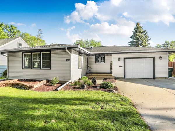 615 5th Avenue SW, Hutchinson, MN 55350