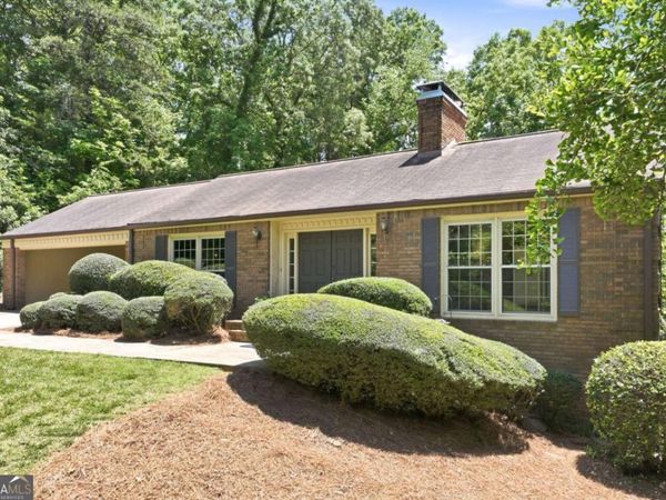 257 Club Drive, Gainesville, GA 30506