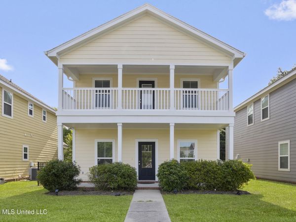 8 Sweetgrass Lane, Ocean Springs, MS 39564