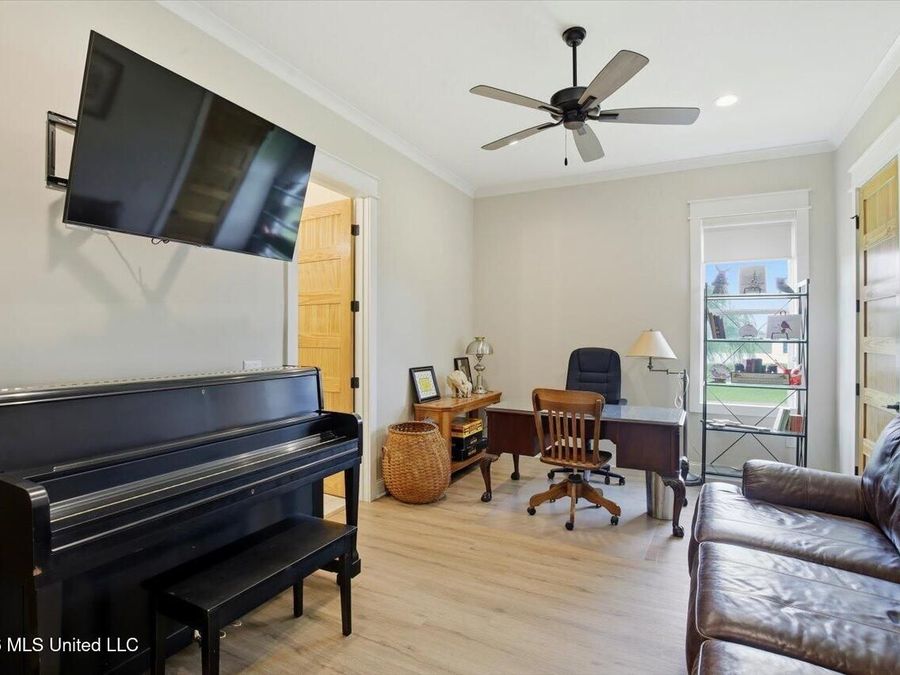 Property Image 37
